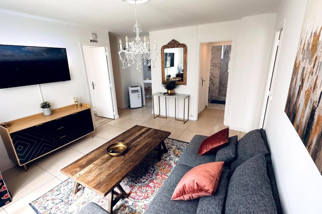 Appartement 3 Chambres + Parking A Lyon 7 Екстериор снимка